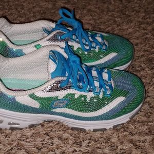 Skechers Made to Shine